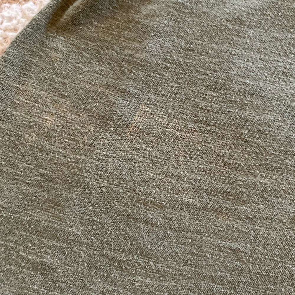 Liz Lange Olive Green Maternity Short Sleeve Top - Picture 5 of 7